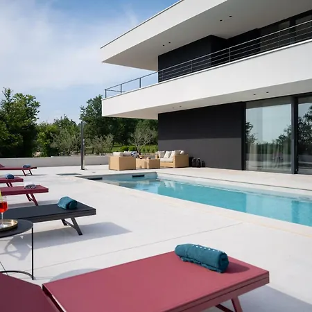She Luxury By Istrialux Villa